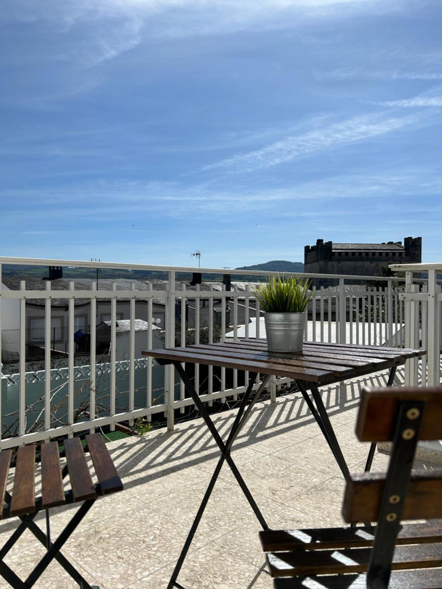 Casa Grande Do Costureiro-Para Grupos En Portomarin Con Terraza Y Vistas מראה חיצוני תמונה